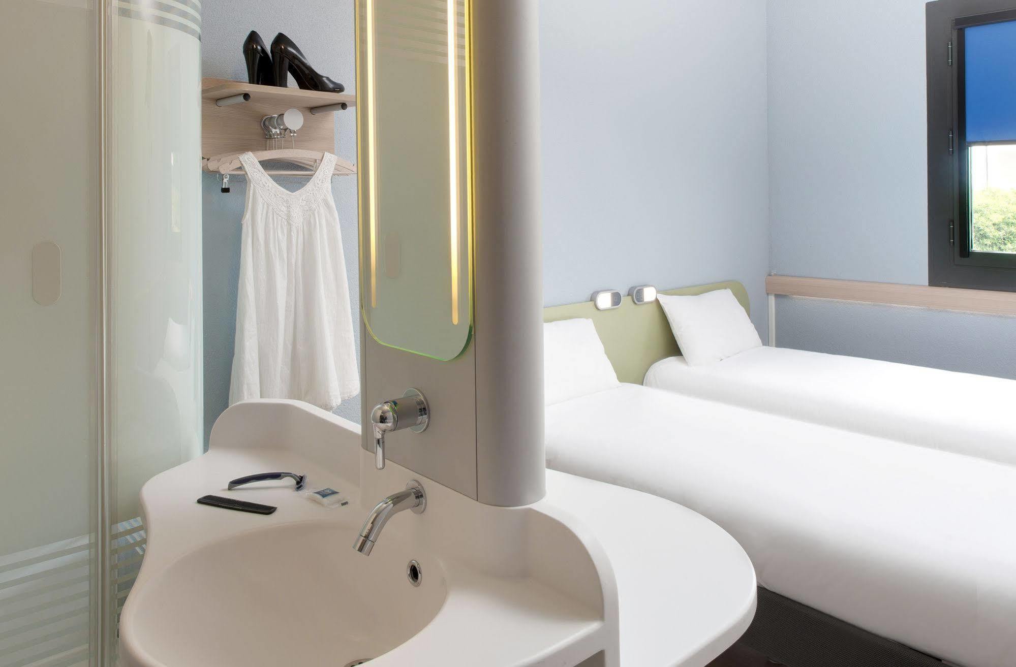 Ibis Budget Bergerac Exterior photo